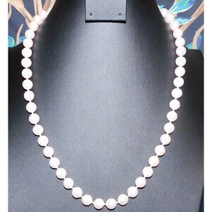 Simple White Lightweight Faux Pearl Necklace